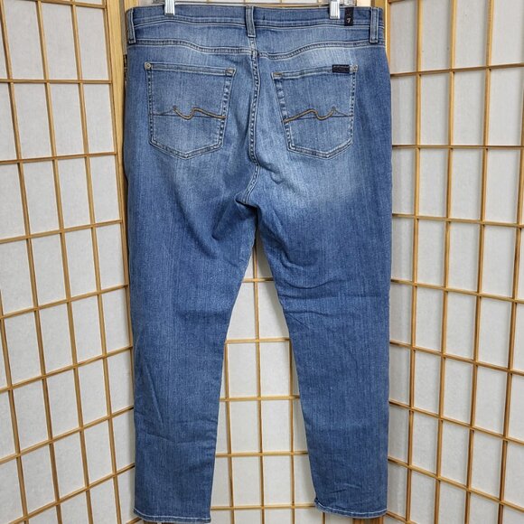 7 for all Mankind Josefina style light blue jeans EUC size 32 great stretch - Picture 4 of 10